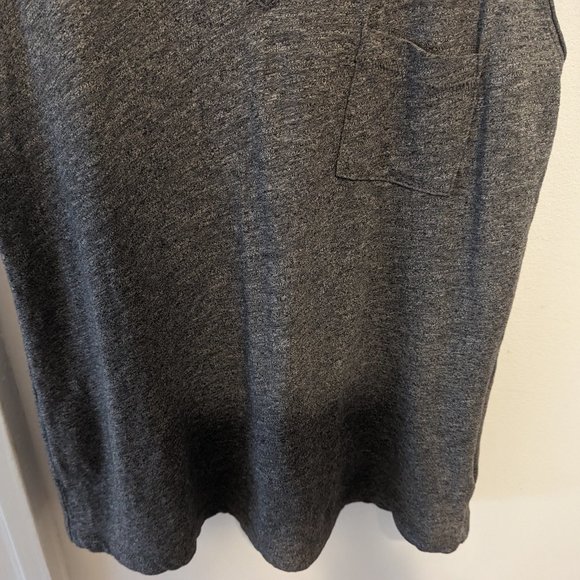 Madewell Grey Whisper Cotton V-Neck Pocket Tank - Picture 5 of 10